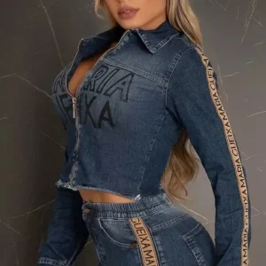 JAQUETA JEANS MÁXI LOGO MARIA GUEIXA