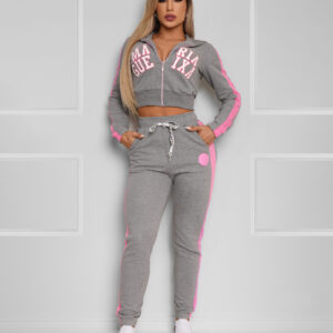 CONJUNTO MOLETOM BORDADO MARIA GUEIXA